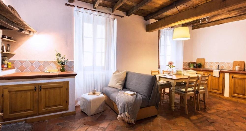 Molina 3 in Riva with 3 Bedrooms And 2 Bathrooms — hotel in Faggeto Lario