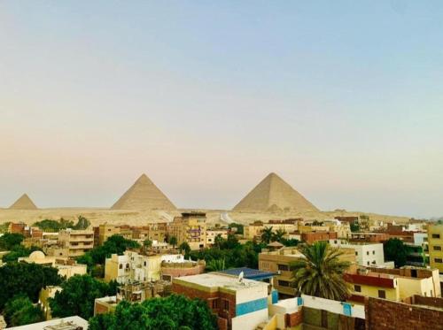 Eyad Pyramids View 2 - carbon neutral hotel in Giza