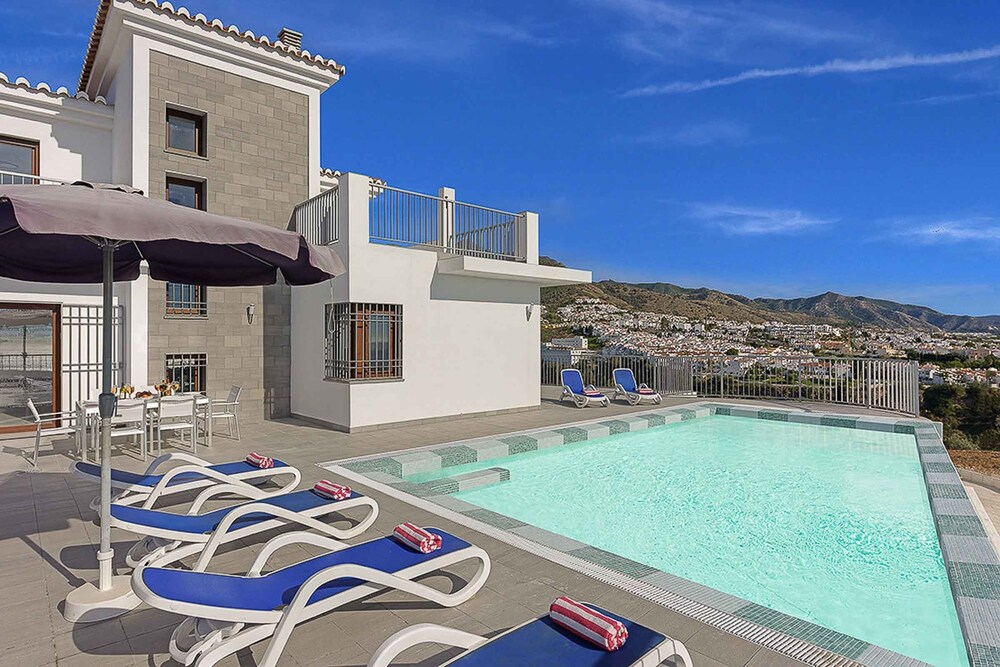 Villa Iris — 4-Star Luxury Hotel in Frigiliana, Spain