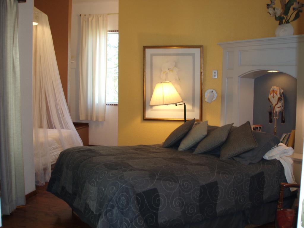 Lundeen Inn of the Arts - photo 6