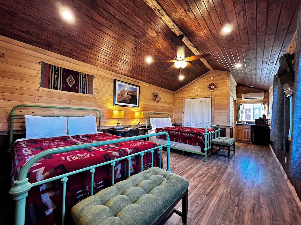 The Rim Rock Inn - photo 31