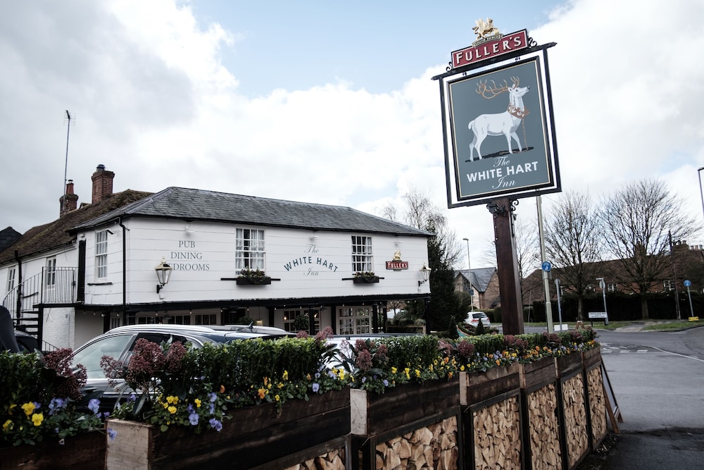The White Hart - carbon neutral hotel in Romsey