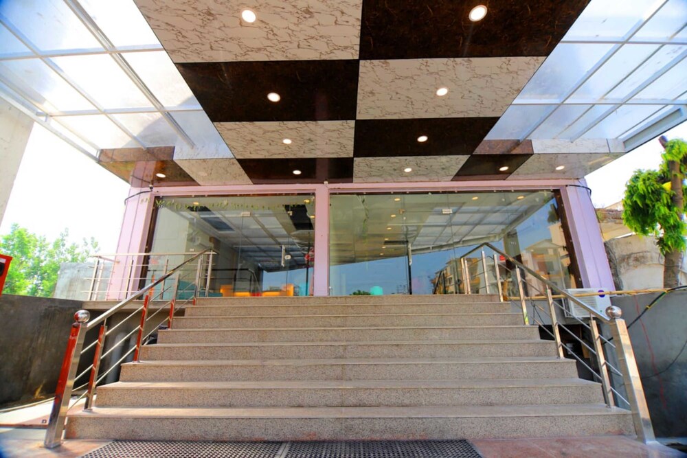 Hotel Shivaay in Roorkee, India