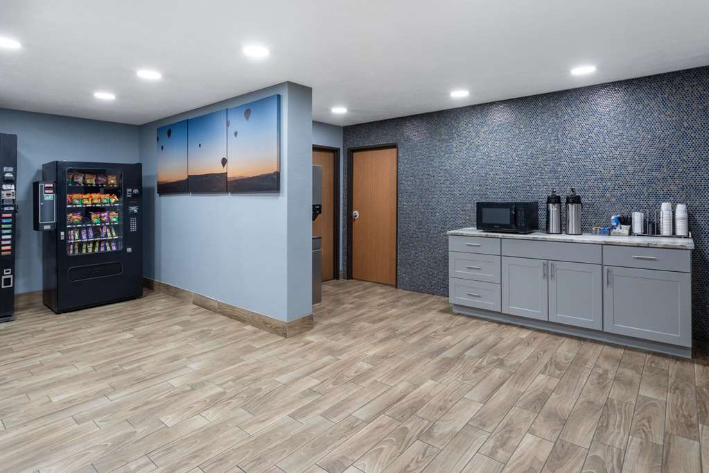 Travelodge by Wyndham Albuquerque East - photo 7