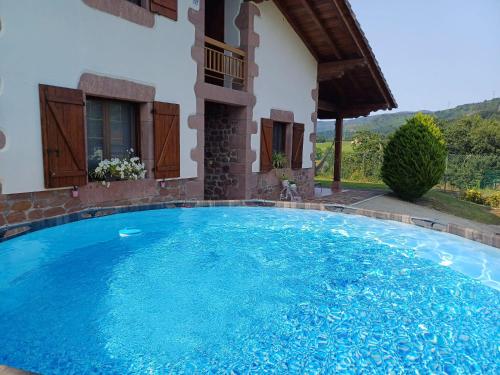 Casa Rural Amazonas — 4-Star Luxury Hotel in Sunbilla, Spain