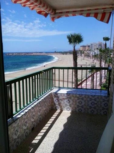 Apartment with pool in Águilas 75 m with sea view — 4-Star Luxury Hotel in Aguilas, Spain