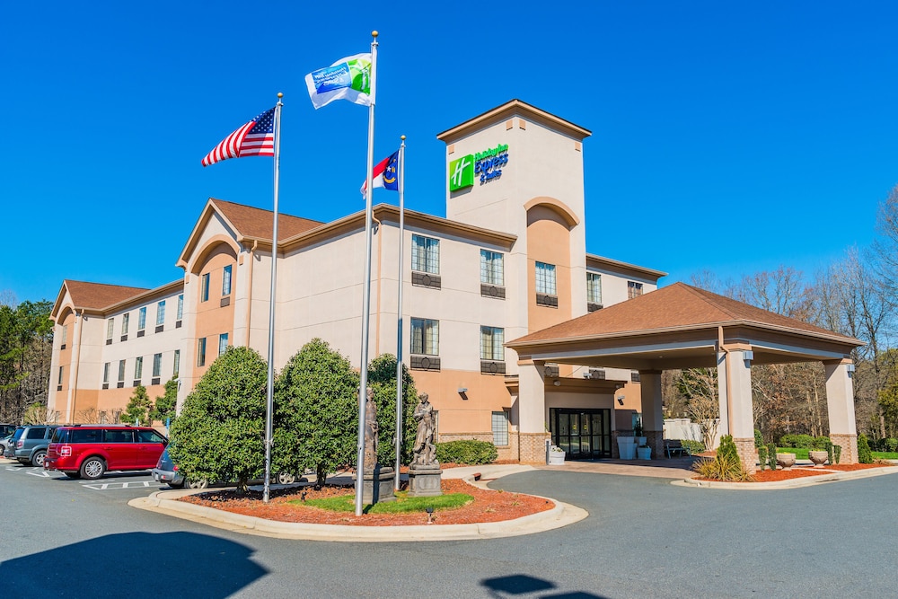 Holiday Inn Express & Suites Albermarle by IHG — hotel in Albemarle