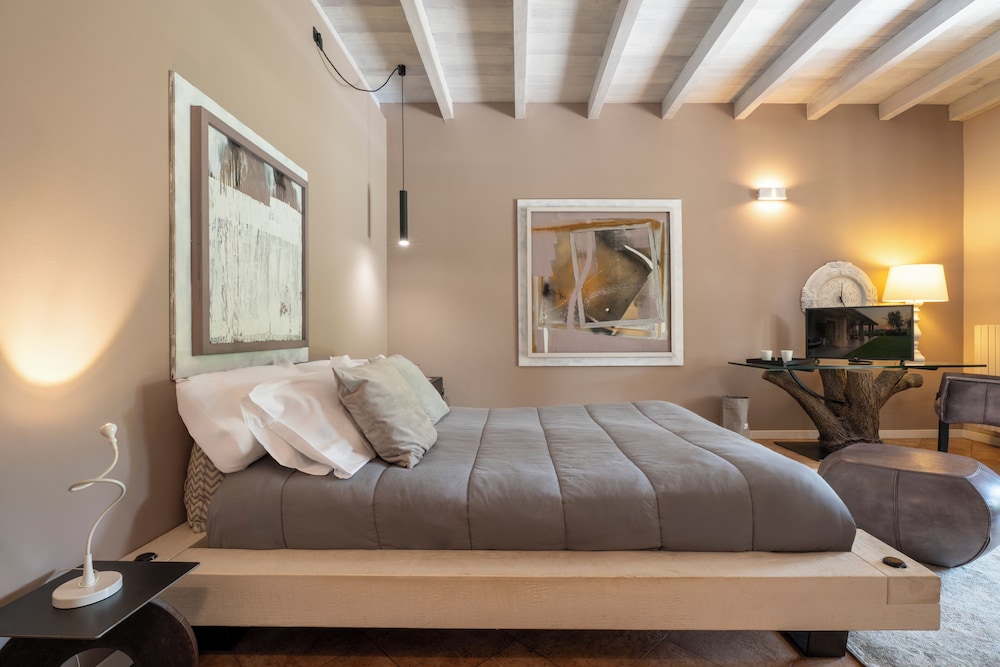 Agriturismo Moscatello — 4-Star Luxury Hotel in Pozzolengo, Italy