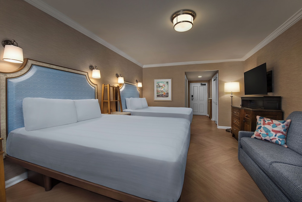 Disney's Beach Club Resort - photo 6