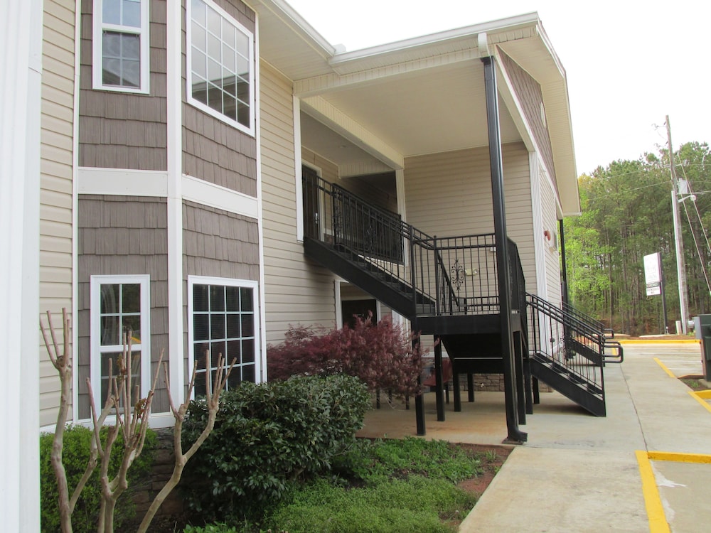 High Falls Inn and Suites - photo 21