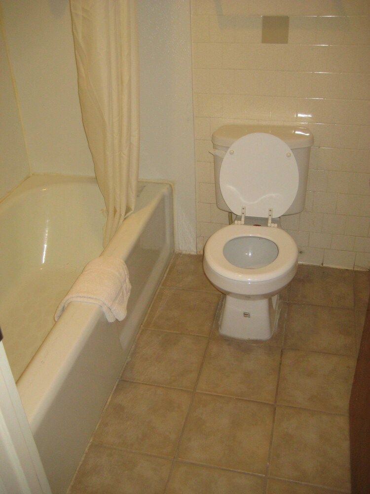 El Capitan Motel - photo 39