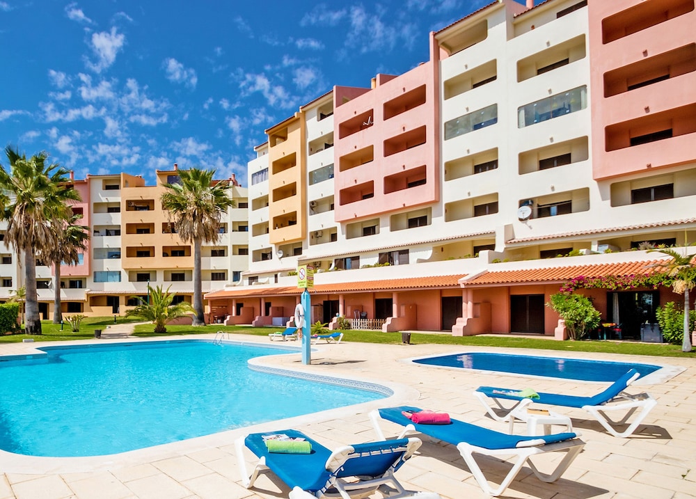Apartamento Philippine — 4-Star Luxury Hotel in Albufeira, Portugal