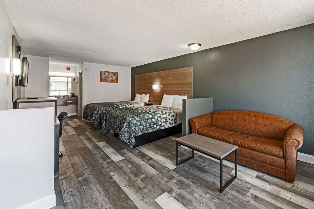 Econo Lodge And Suites Bricktown - photo 13