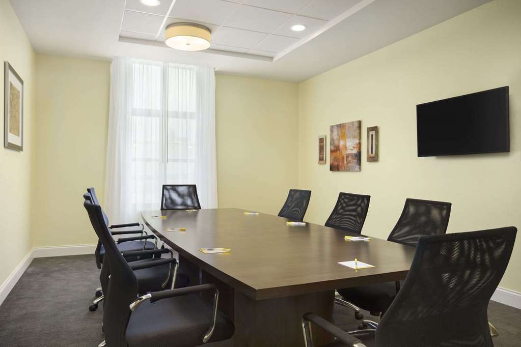 Days Inn & Suites by Wyndham Belmont - photo 16