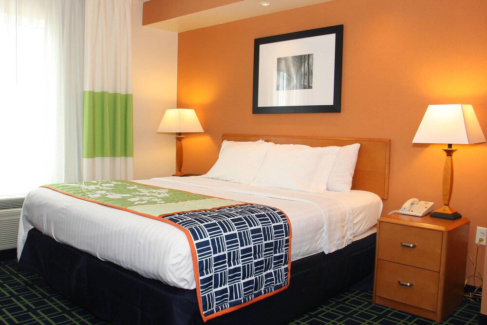 Fairfield Inn and Suites by Marriott Marion - photo 4