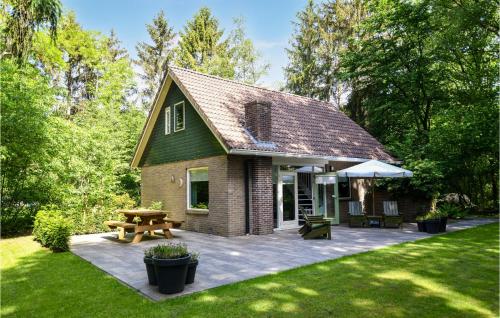 Awesome Home In Meppen With Kitchen — 4-Star Luxury Hotel in Assen, Netherlands