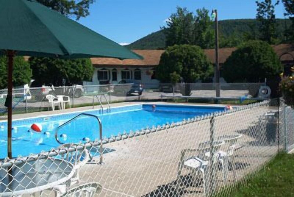 Moose Brook Motel - photo 7