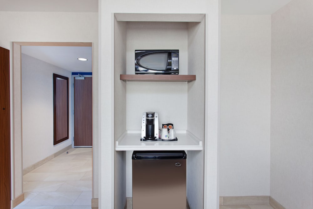 Holiday Inn Express West Los Angeles by IHG - photo 7