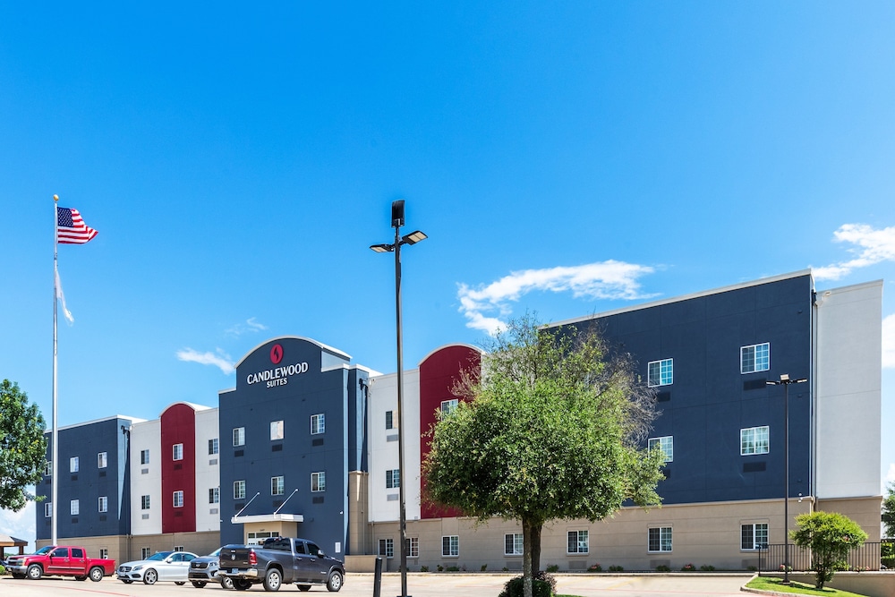 Candlewood Suites Mount Pleasant by IHG - photo 73