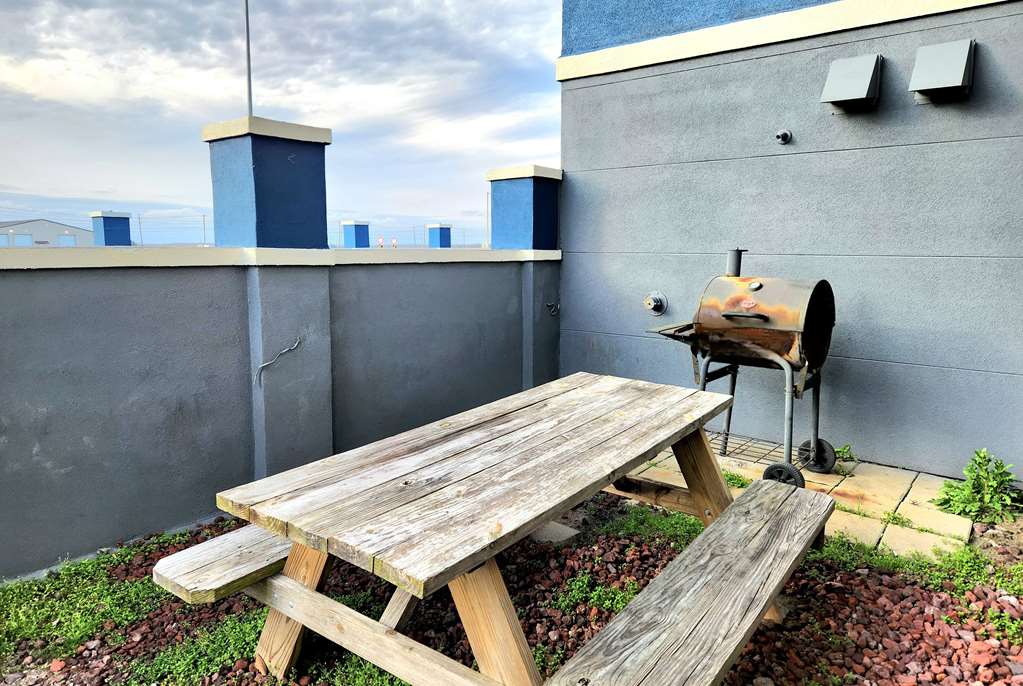 Days Inn & Suites by Wyndham Thibodaux - photo 60