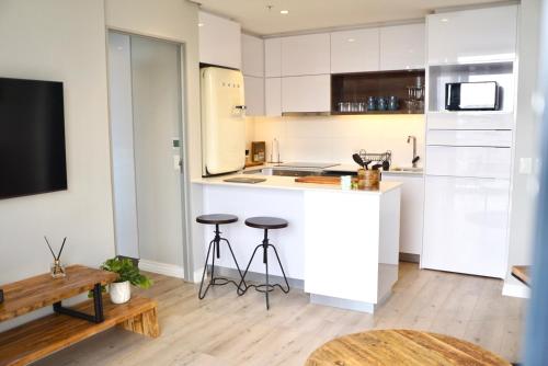 Peak of Cape Town apartment with rooftop pool