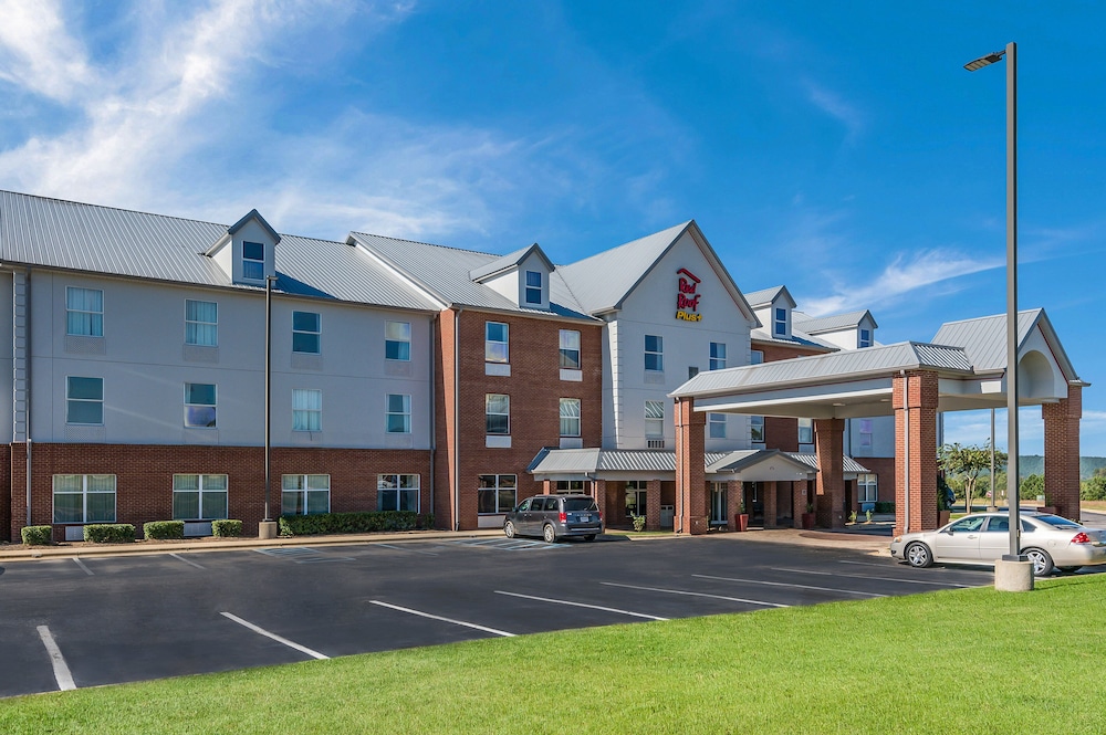 Red Roof Inn PLUS & Suites Birmingham Bessemer - photo 30