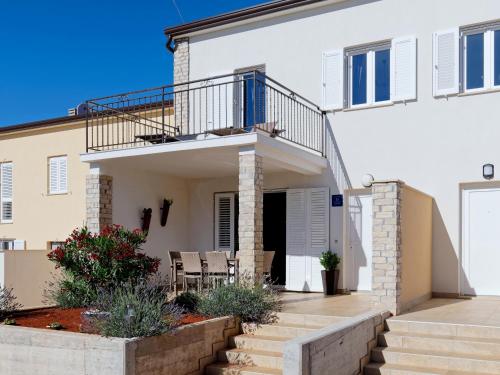 Holiday Home Piccolo Paradiso by Rent Istria — 4-Star Luxury Hotel in Novigrad, Croatia