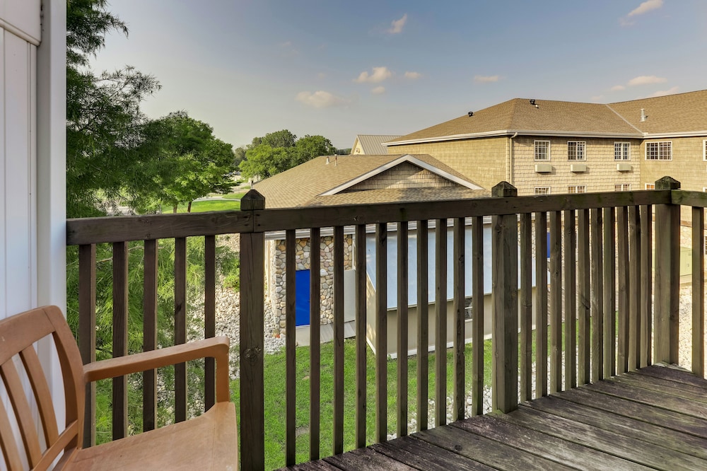 Stoney Creek Hotel Peoria - photo 18