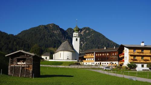 Gasthof Almhof — Oberau
