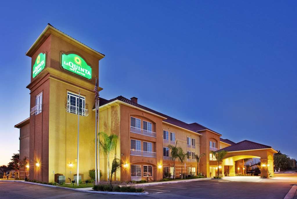 La Quinta Inn & Suites by Wyndham Fowler - photo 2
