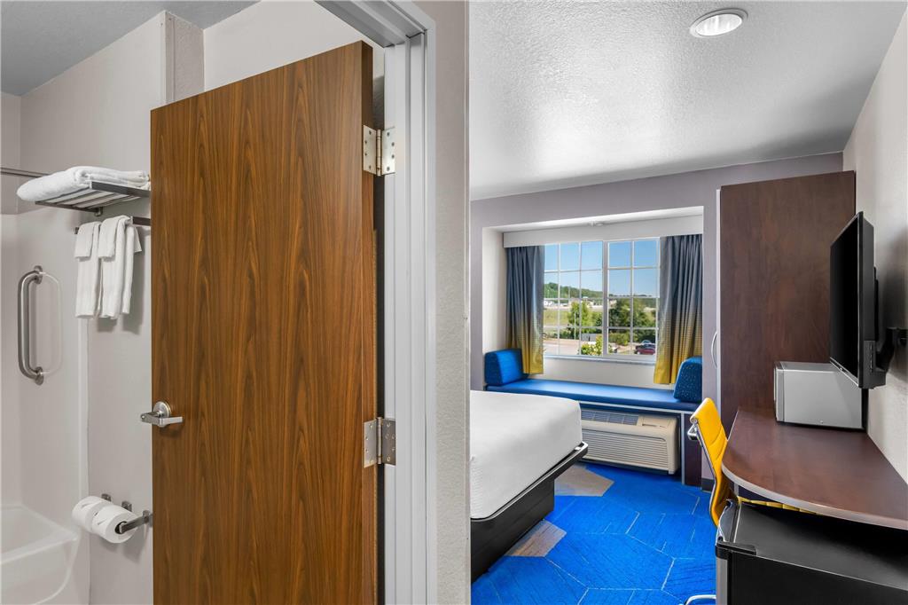 Microtel Inn & Suites by Wyndham Conway - photo 18