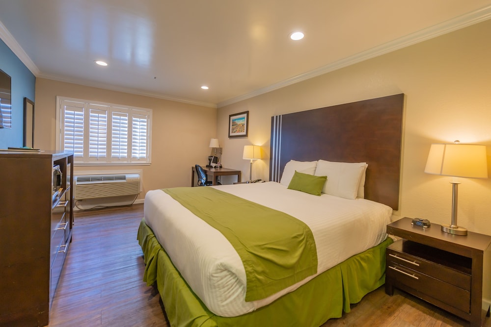 Ocean Pacific Lodge - photo 5