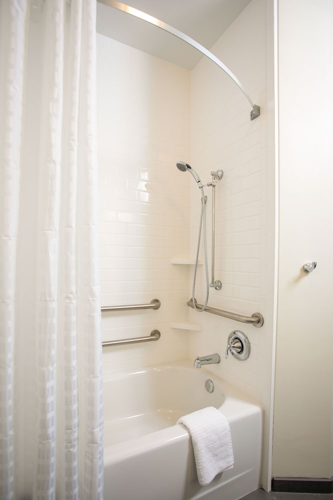 Candlewood Suites Jacksonville Mayport by IHG - photo 19