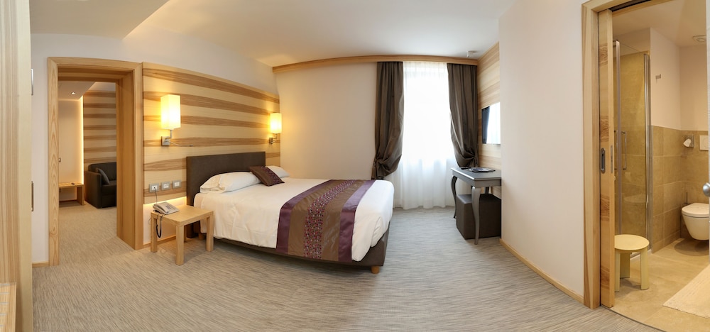 Hotel Garden - carbon neutral hotel in Peschiera Del Garda