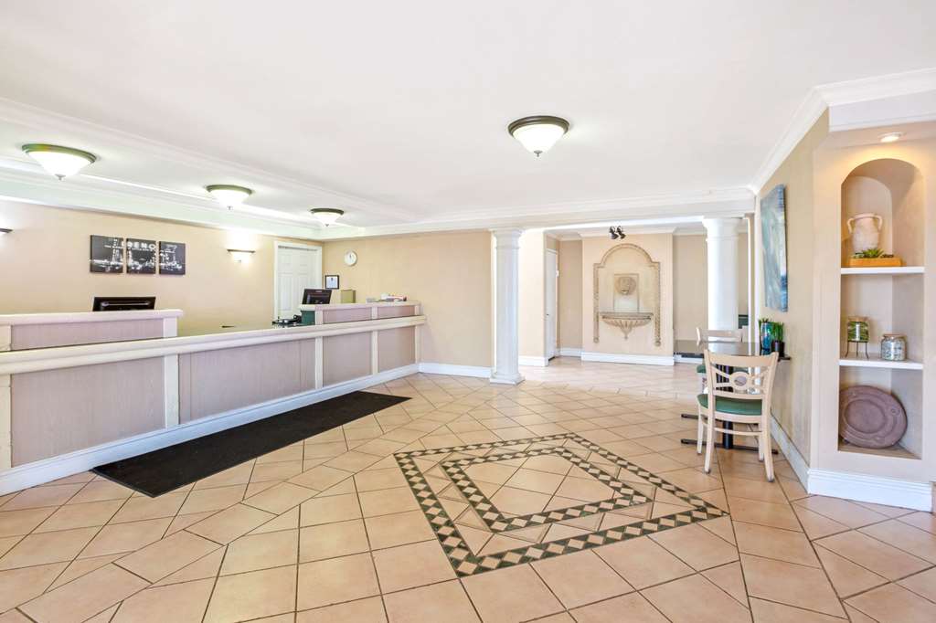 La Quinta Inn by Wyndham Reno - photo 5