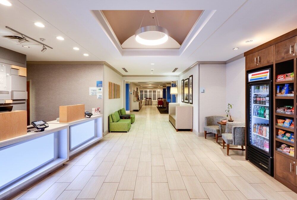 Holiday Inn Express & Suites Dublin by IHG - photo 18