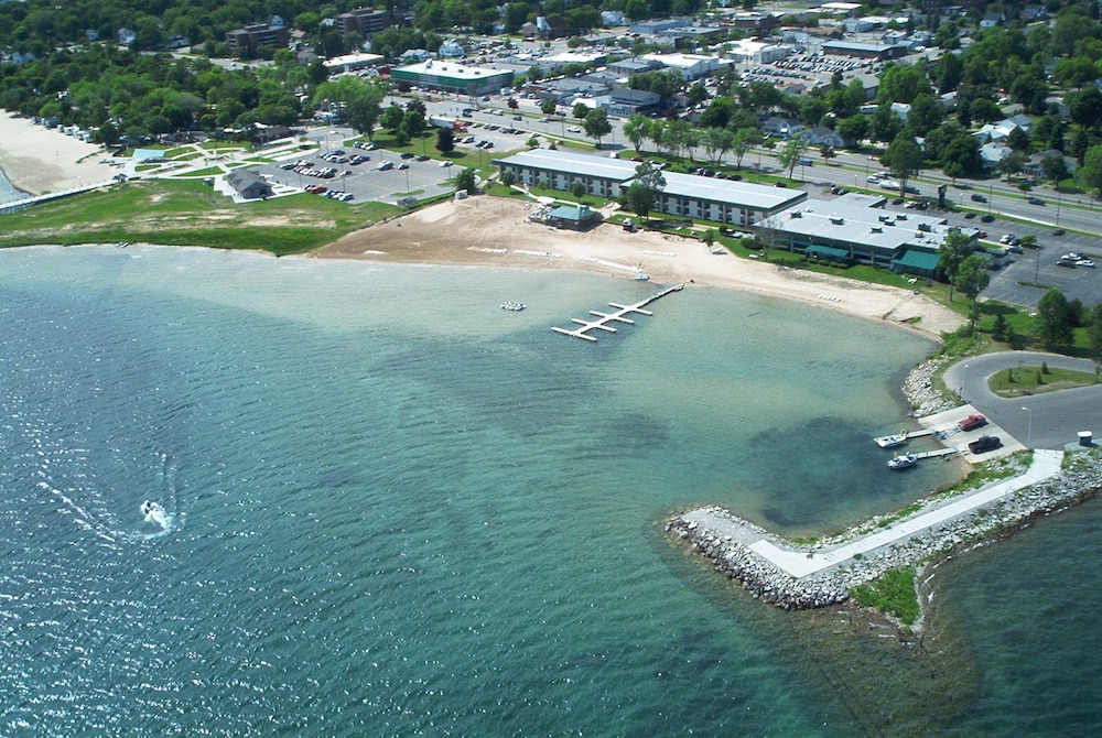 Tawas Bay Beach Resort - photo 38