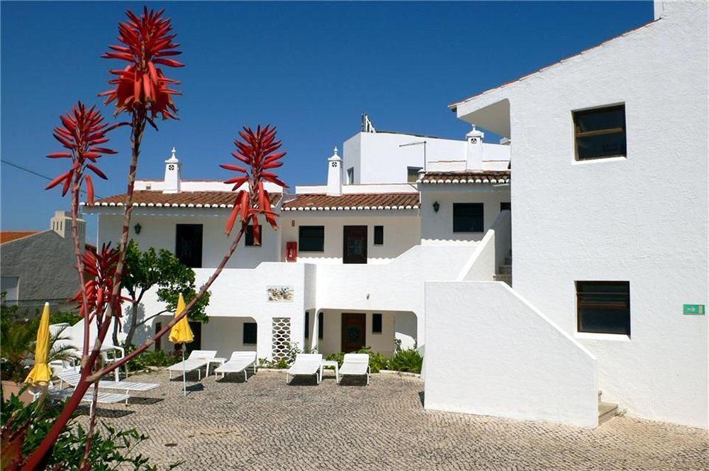 Lagos By The Sea Studios - last minute hotel in Lagos