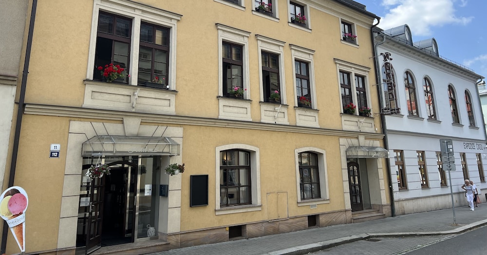 Nobiles hotel Šternberk — hotel in Sternberk