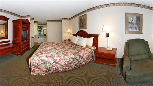 America's Best Inn Siler City - photo 2