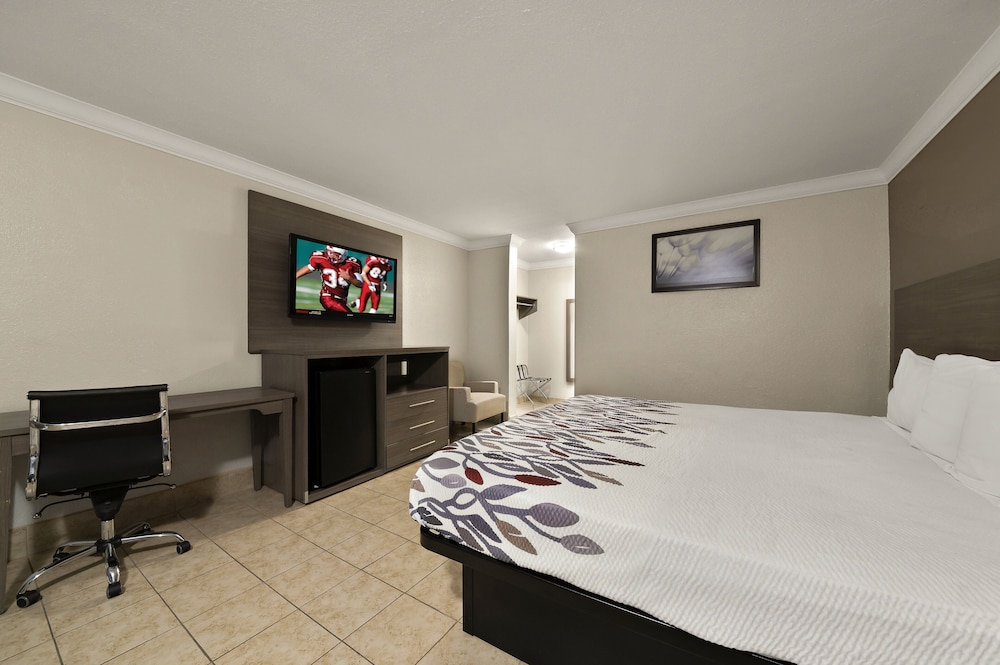 Red Roof Inn Los Angeles Bellflower - photo 12