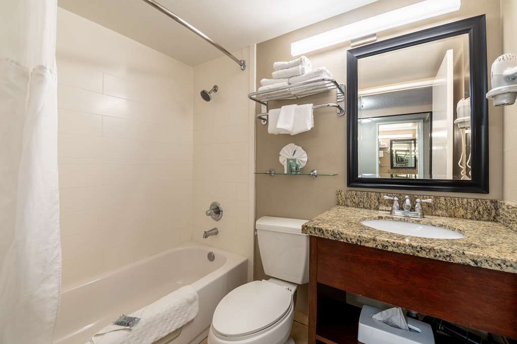 Best Western Los Alamitos Inn & Suites - photo 43