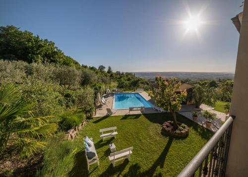 Casa Clara — 4-Star Luxury Hotel in Montecchio, Italy