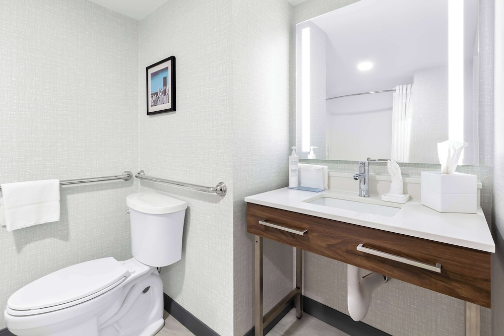 Hampton Inn Washington - photo 25