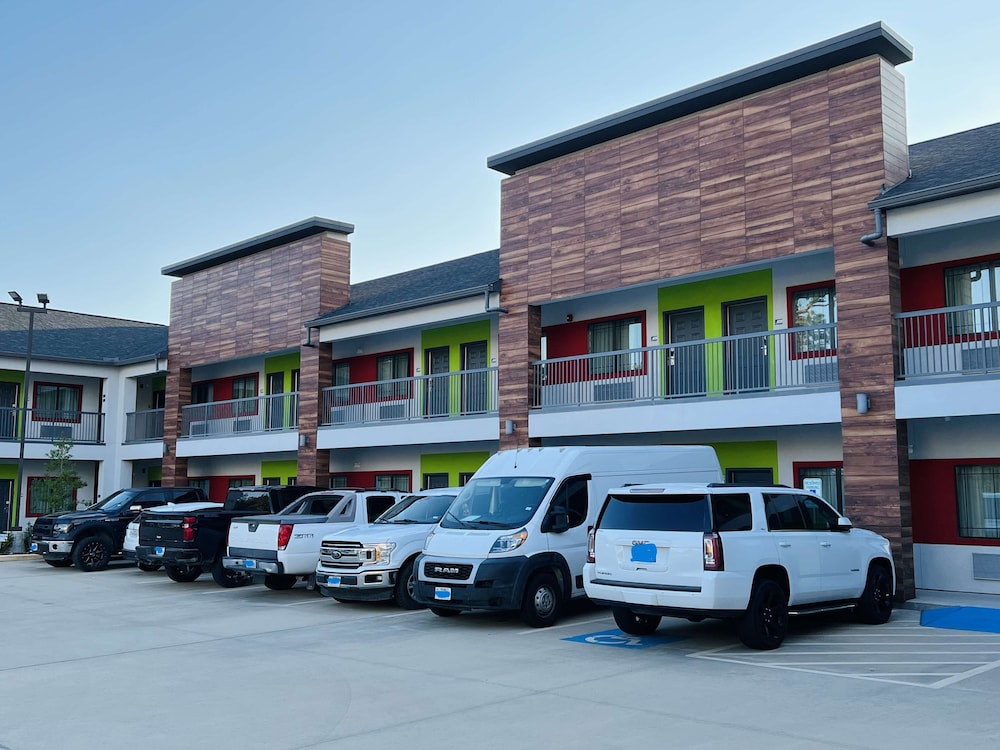 Americas Best Value Inn and Suites Kingwood IAH Airport - photo 32