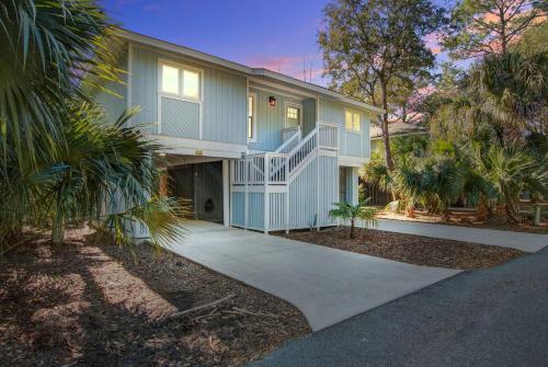 2 Twin Oaks — 4-Star Luxury Hotel in Isle Of Palms, United States