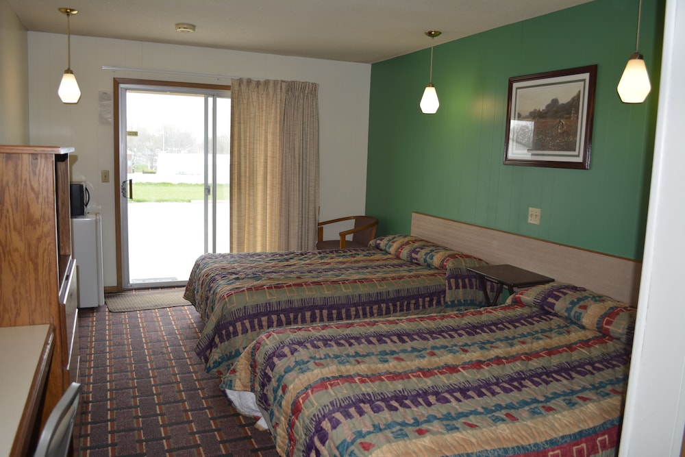 Edgetowner Motel - photo 7