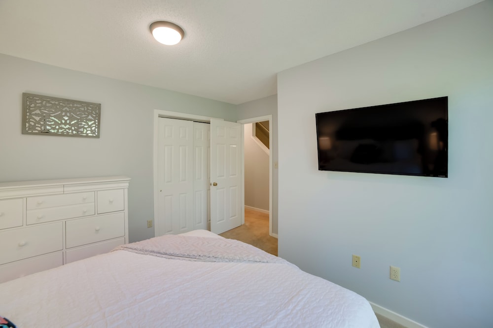 Wintergreen Resort Condo w Deck; Ski Hike Shops - photo 15