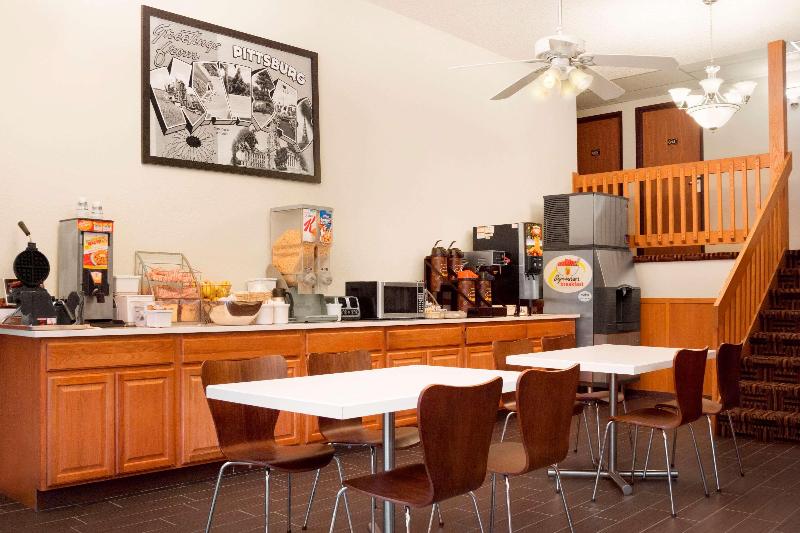 Super 8 by Wyndham Pittsburg KS - photo 14