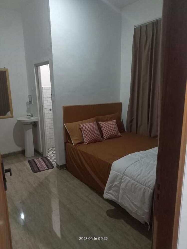 Fika guest house — 5-Star Luxury Hotel in Banyuwangi, Indonesia